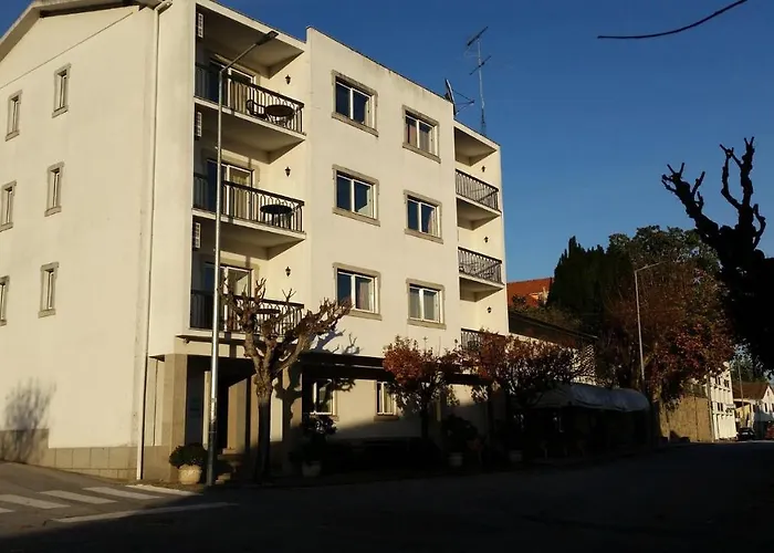 A Moderna - Casa Dos Serpas 3* 卡尔达斯达费尔盖拉